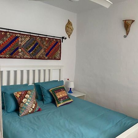 Cheerful One Bedroom Townhouse With Patio Archez Екстер'єр фото