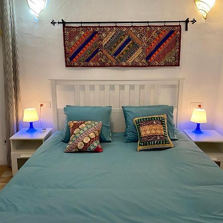 Cheerful One Bedroom Townhouse With Patio Archez Екстер'єр фото