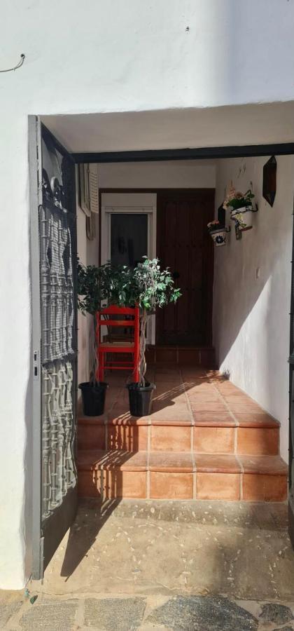 Cheerful One Bedroom Townhouse With Patio Archez Екстер'єр фото