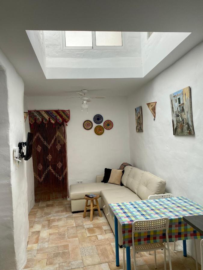 Cheerful One Bedroom Townhouse With Patio Archez Екстер'єр фото