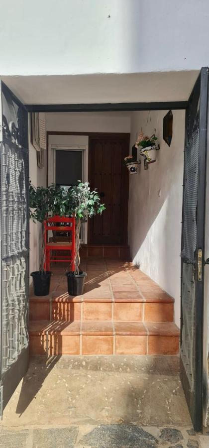 Cheerful One Bedroom Townhouse With Patio Archez Екстер'єр фото