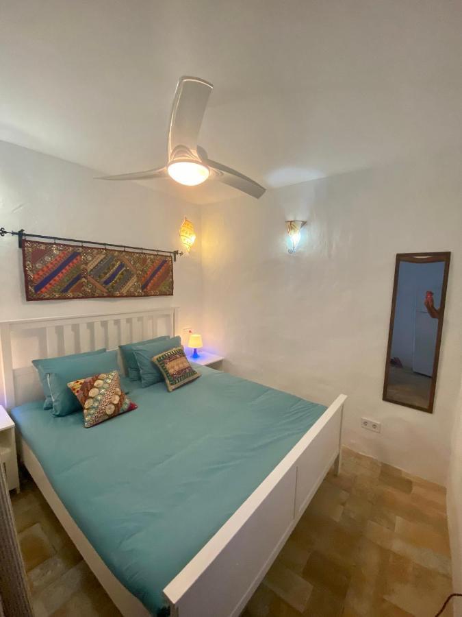 Cheerful One Bedroom Townhouse With Patio Archez Екстер'єр фото