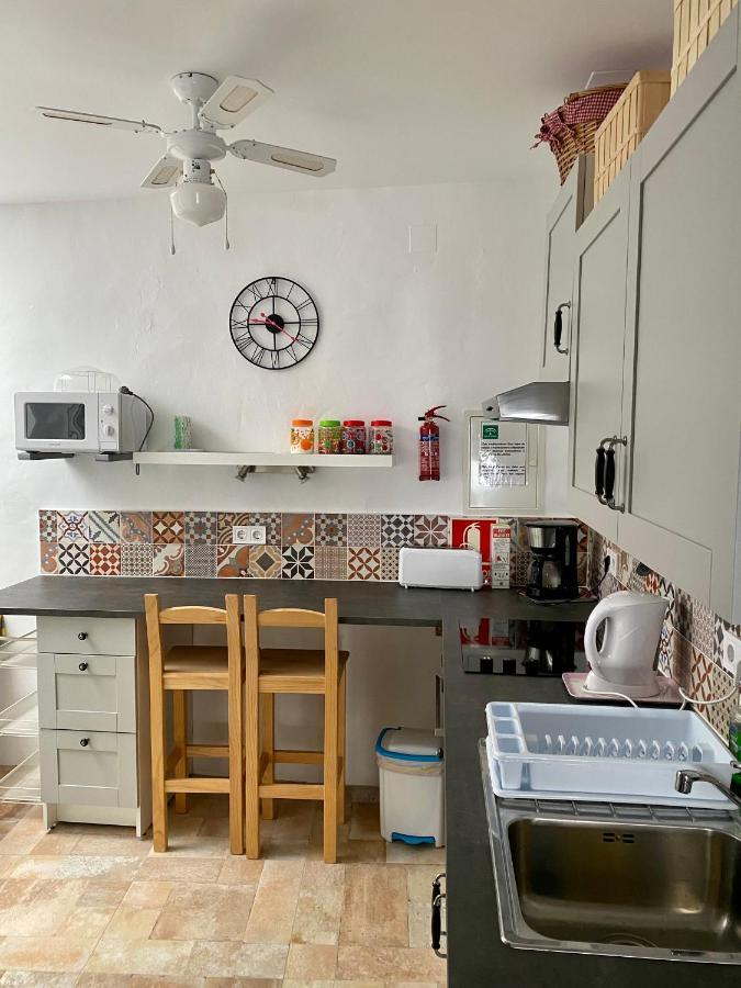 Cheerful One Bedroom Townhouse With Patio Archez Екстер'єр фото